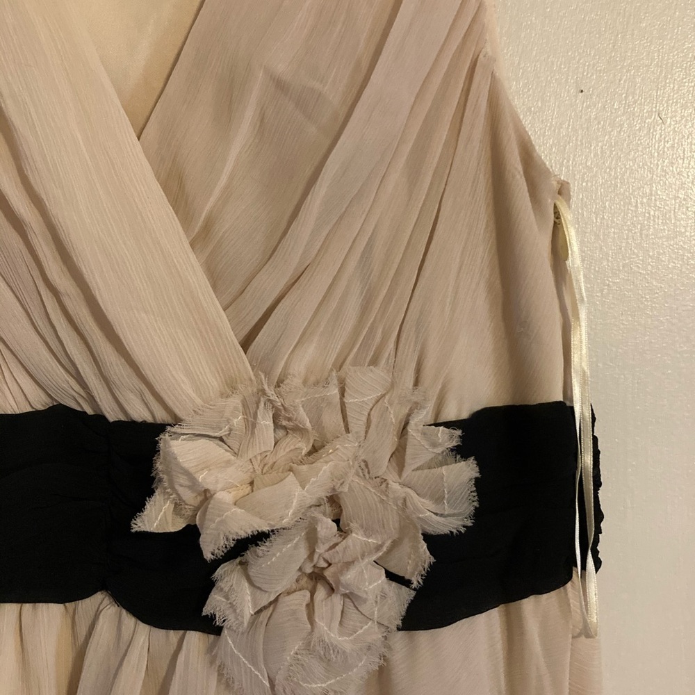 Dress - Picture 5 of 11